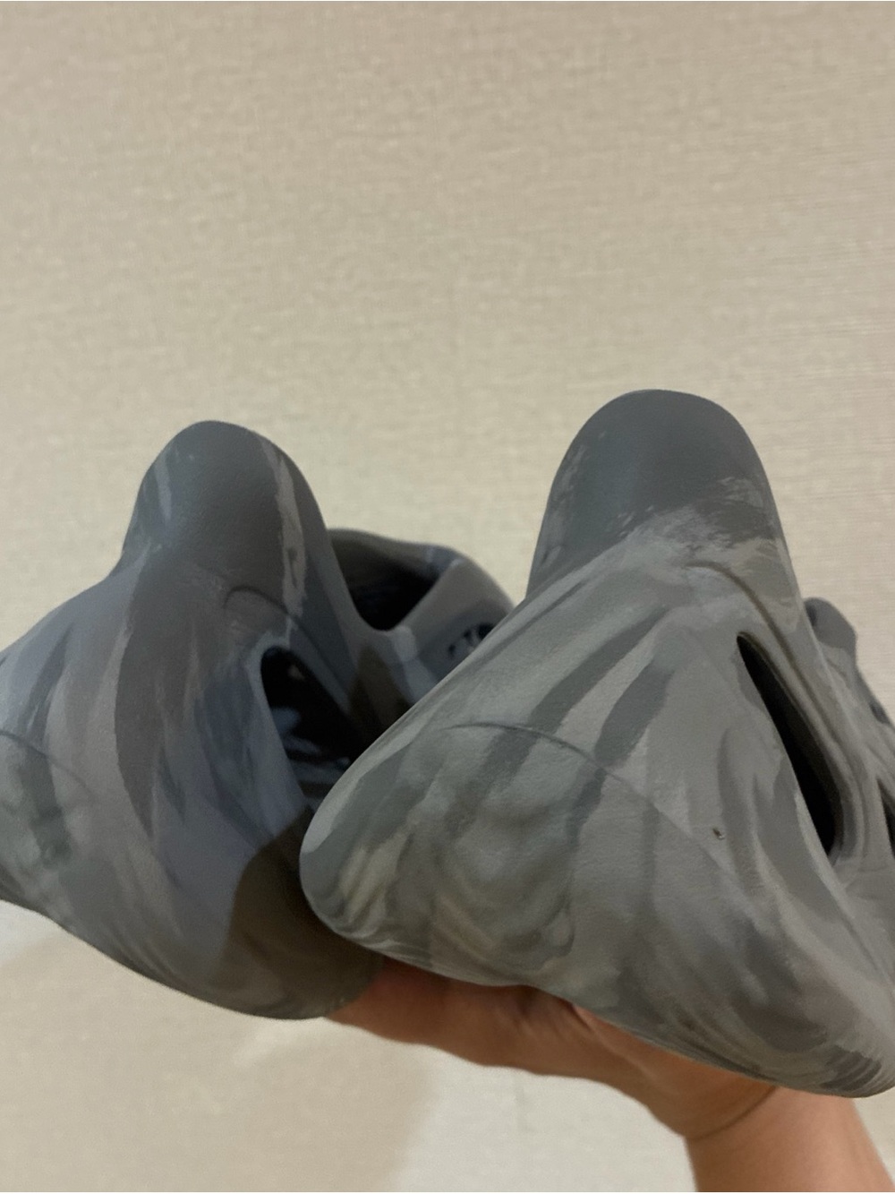 Adidas YEEZY YZY FOAM RNR Onyx HP8739 Gray  Foam Runner Men Size 7 - Picture 5 of 10